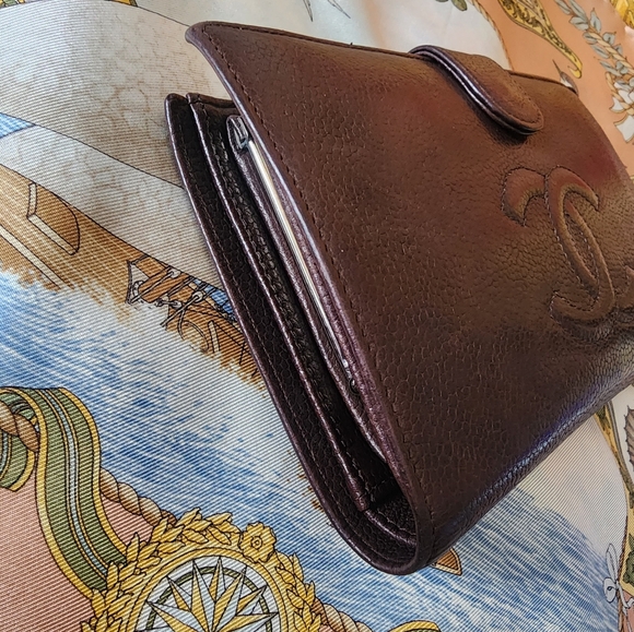 Chanel CC Embossed Caviar brown leather wallet - Picture 5 of 12